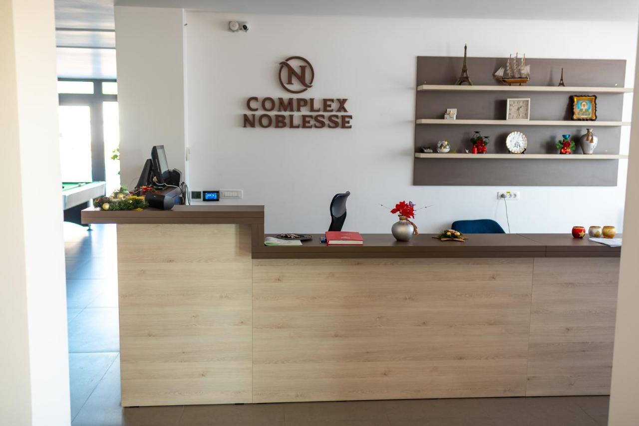 Complex Noblesse 호텔 바슬루이 외부 사진